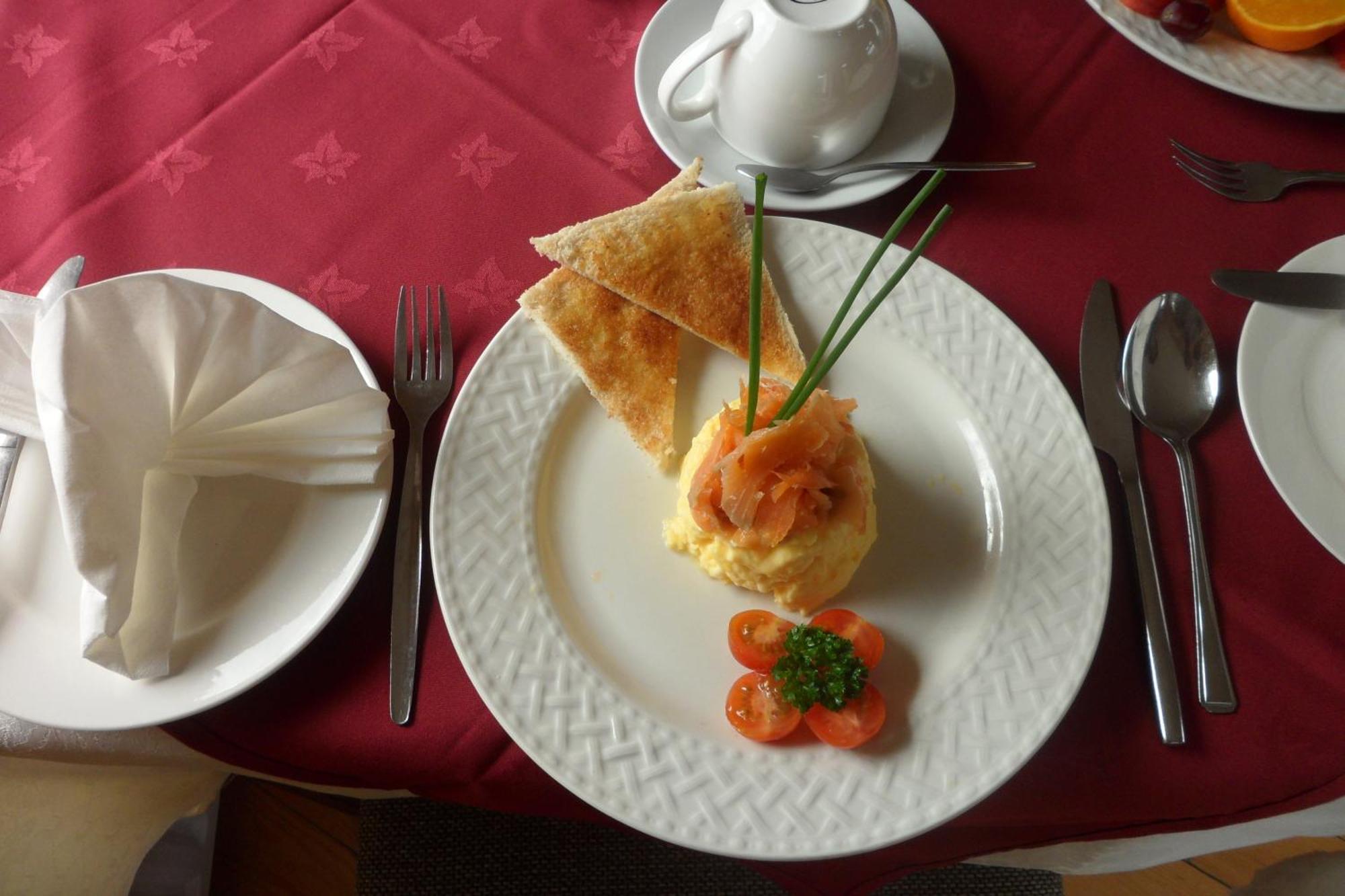 Rockmount House B&B Клифден Экстерьер фото